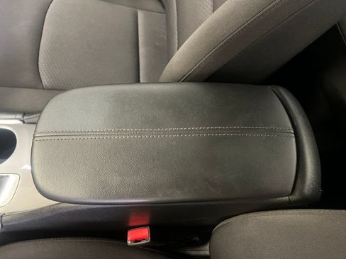 Used 2018 Chevrolet Malibu LT w/ Driver Confidence Package FWD image 32