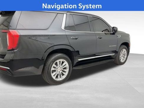 Used 2022 GMC Yukon SLT w/ SLT Luxury Package image 2