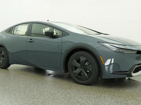 New 2026 Toyota Prius Plug-In Hybrid FWD image 24