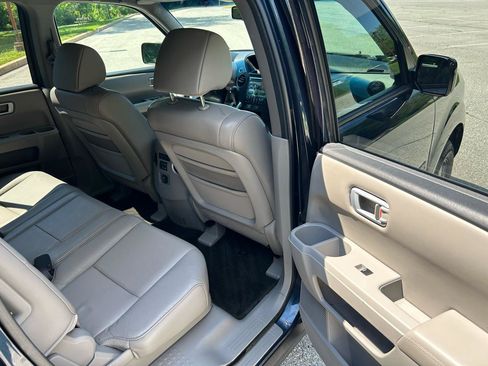Used 2011 Honda Pilot EX-L image 17
