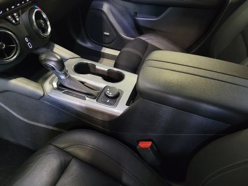 Used 2020 Chevrolet Blazer LT w/ Sound & Technology Package FWD image 26