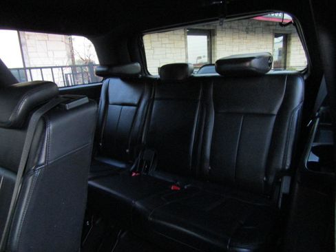 Used 2019 Ford Expedition XLT w/ Equipment Group 201A image 10