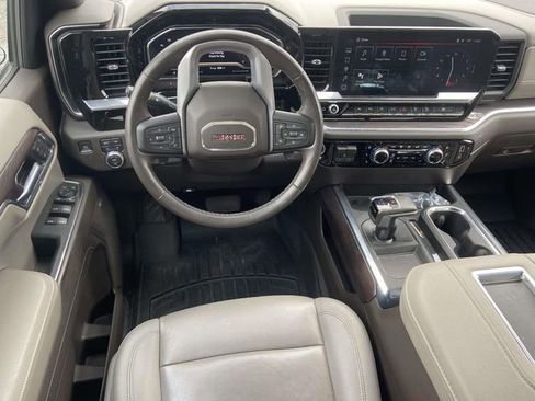 Certified 2022 GMC Sierra 1500 SLT w/ SLT Premium Plus Package image 11