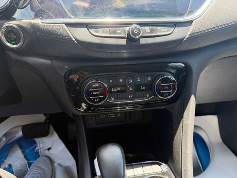 Used 2022 Buick Encore GX Select FWD image 22