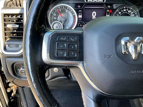 Used 2019 RAM 2500 Laramie w/ Black Appearance Package image 10