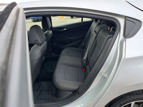 Used 2019 Chevrolet Cruze LT w/ Convenience Package image 14