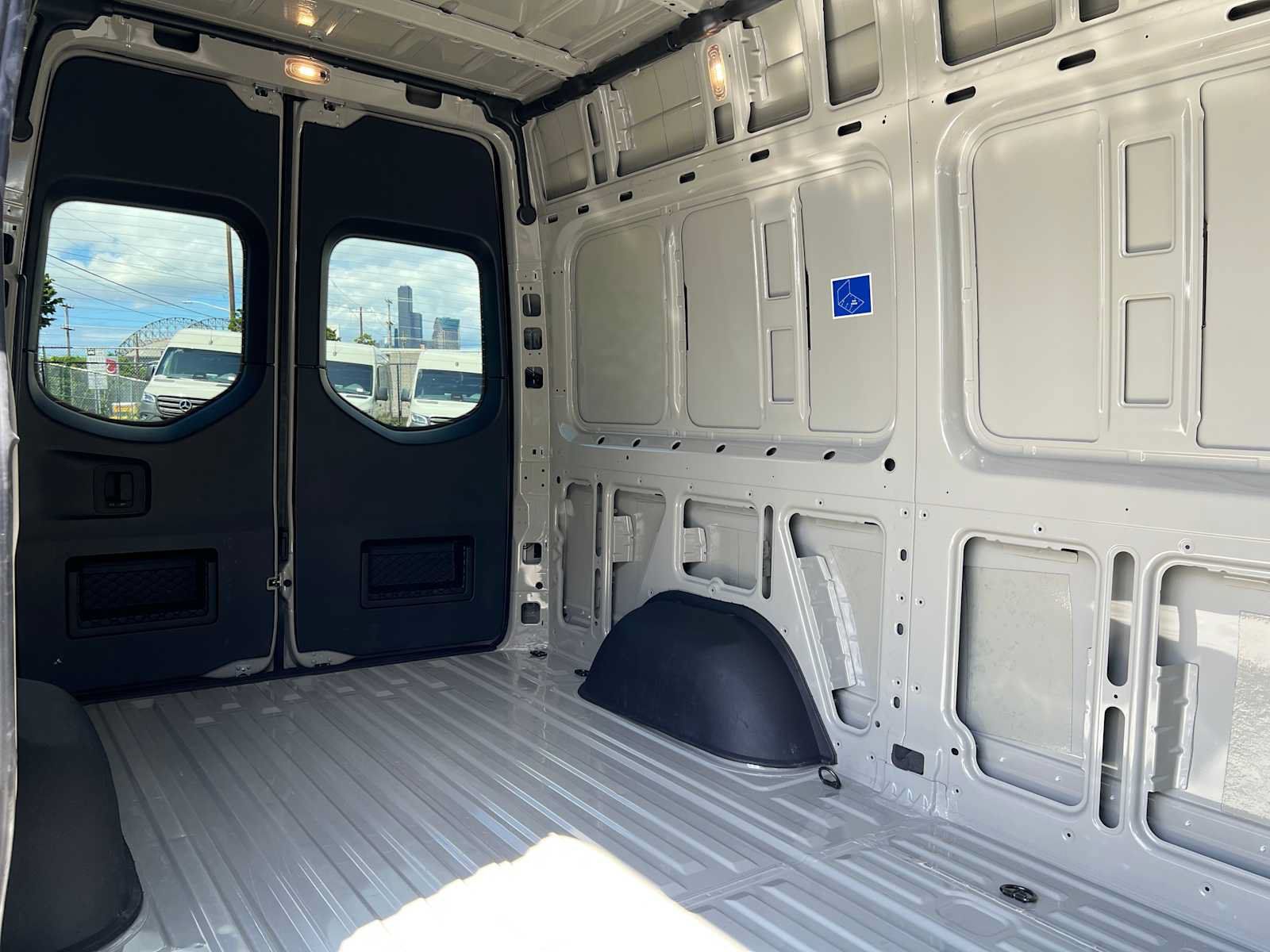 Used 2026 Mercedes-Benz Sprinter 2500 image 14