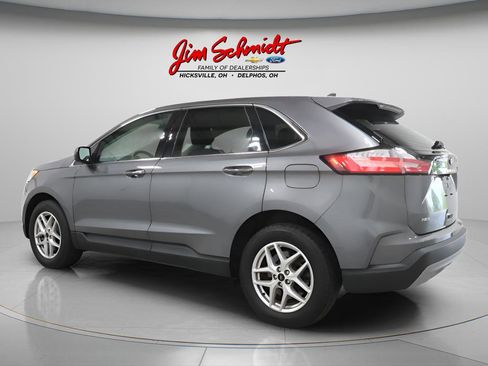 Used 2024 Ford Edge SEL w/ Convenience Package AWD/4WD image 3