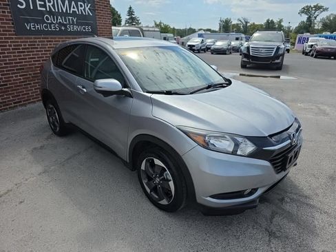 Used 2018 Honda HR-V EX image 1