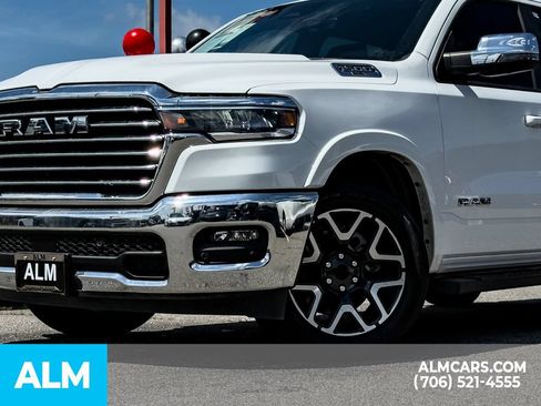 Used 2025 RAM 1500 Laramie AWD/4WD image 8