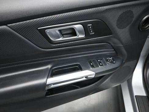 Used 2024 Ford Mustang Premium image 11