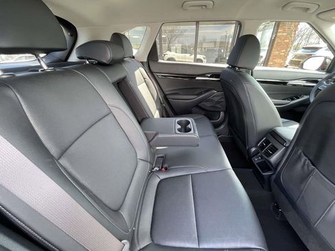 Used 2025 Kia Seltos SX image 19
