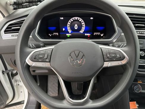 Used 2023 Volkswagen Tiguan S image 16