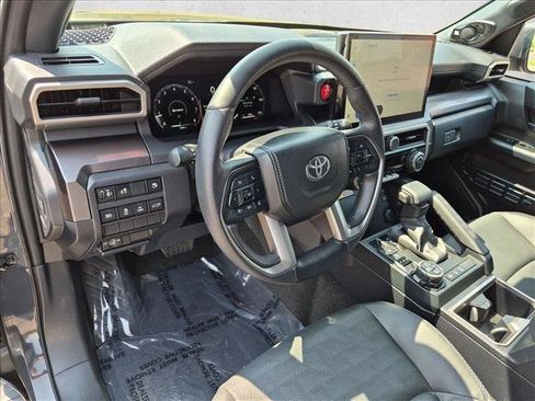 Used 2025 Toyota 4Runner TRD Off-Road Premium w/ Tow Technology Package AWD/4WD image 10
