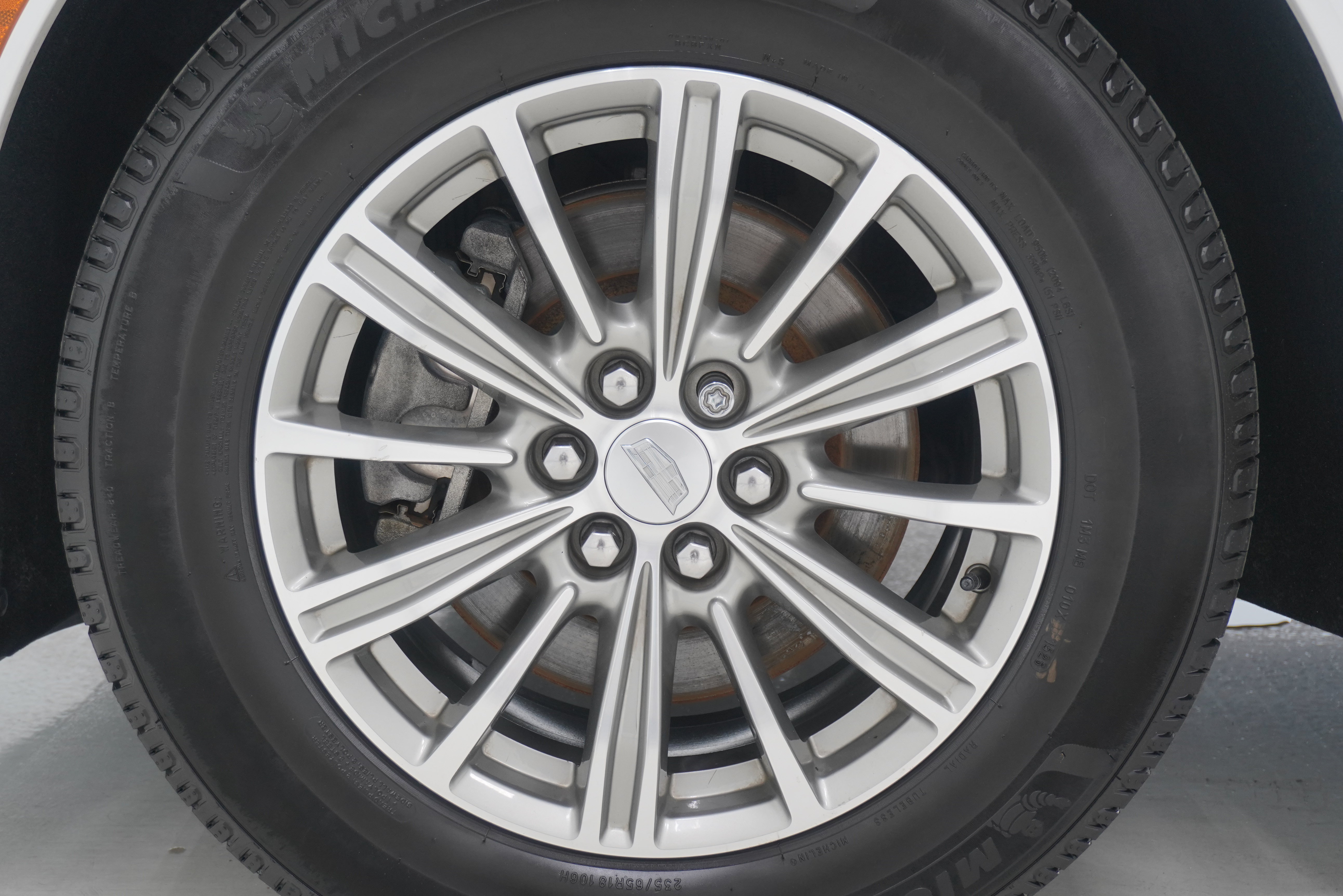 Used 2019 Cadillac XT5 Luxury FWD image 25
