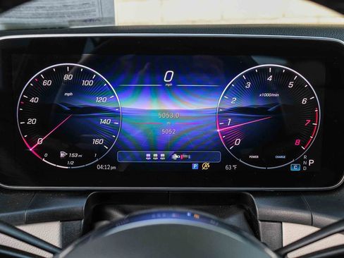 Used 2025 Mercedes-Benz GLC 300 image 22