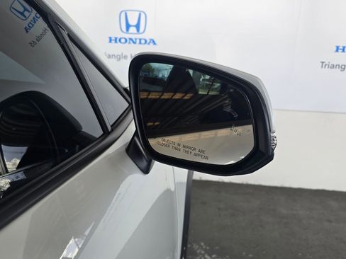 Used 2024 Toyota Corolla Cross LE image 45