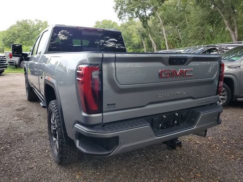 Used 2025 GMC Sierra 2500 Denali w/ Denali Reserve Package AWD/4WD image 3