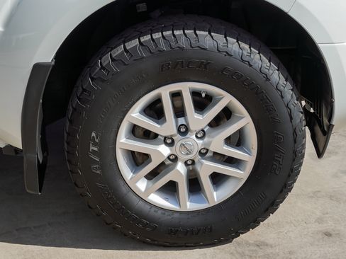 Used 2019 Nissan Frontier SV AWD/4WD image 10