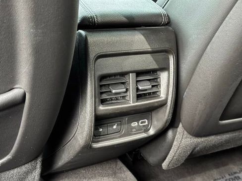 Used 2020 Cadillac XT4 Premium Luxury image 34