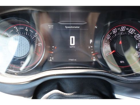 Used 2019 Dodge Challenger SXT w/ Driver Convenience Group RWD image 30