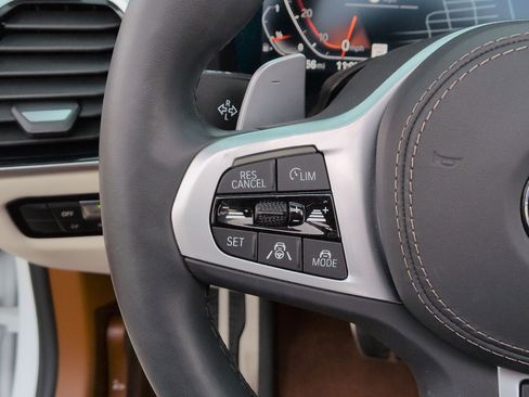 Used 2025 BMW 840i Convertible image 19