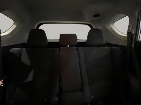 Used 2015 Toyota RAV4 XLE image 21