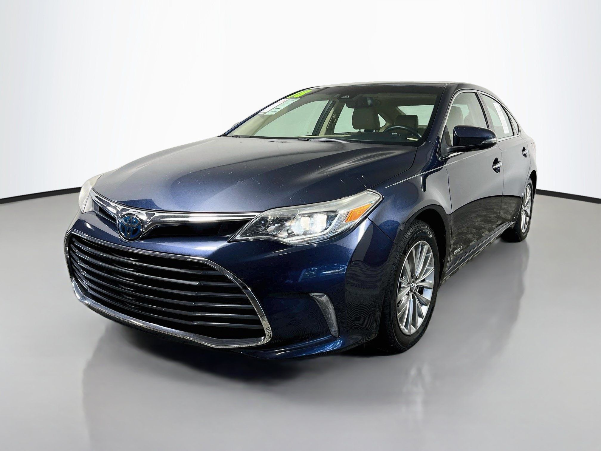 Used 2018 Toyota Avalon Limited FWD image 10