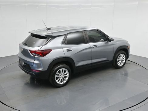 Used 2024 Chevrolet TrailBlazer LS image 41