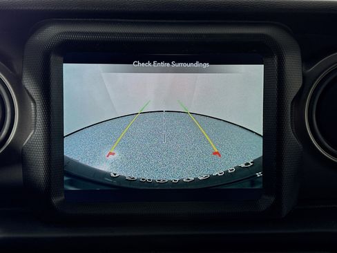 Used 2022 Jeep Wrangler Unlimited Sport image 14