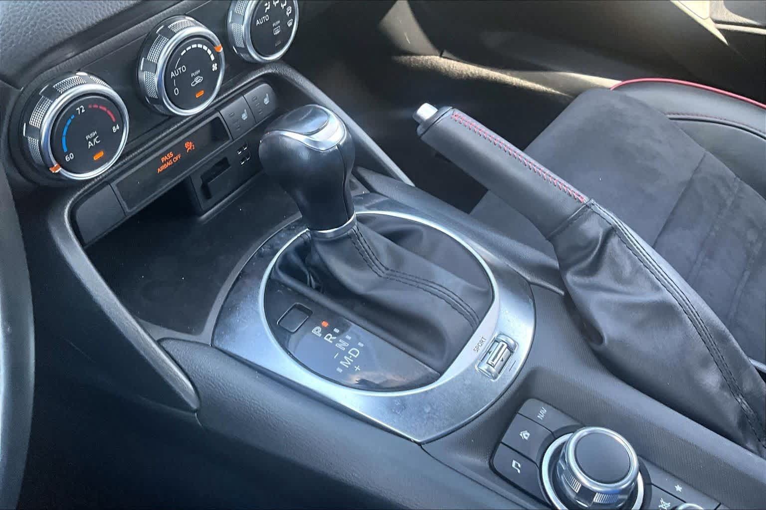 Used 2019 FIAT 124 Spider Abarth w/ Convenience Group RWD image 13