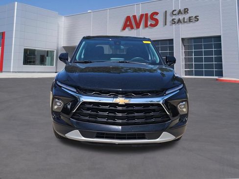 Used 2025 Chevrolet Blazer LT FWD image 11