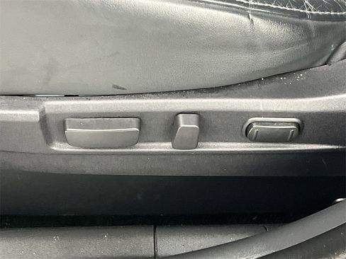 Used 2021 Mitsubishi Outlander SEL image 12