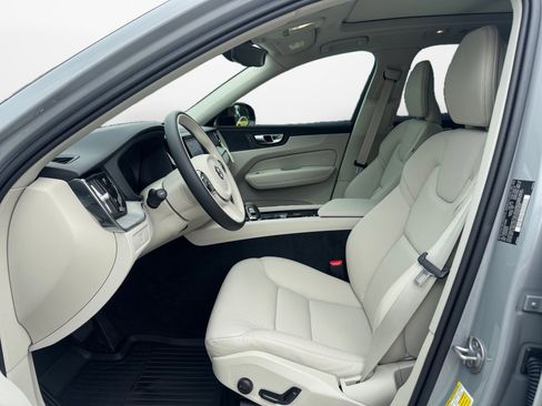 New 2025 Volvo XC60 B5 Plus w/ Protection Package Premier image 9