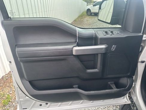 Used 2018 Ford F150 XLT w/ Equipment Group 302A Luxury image 12