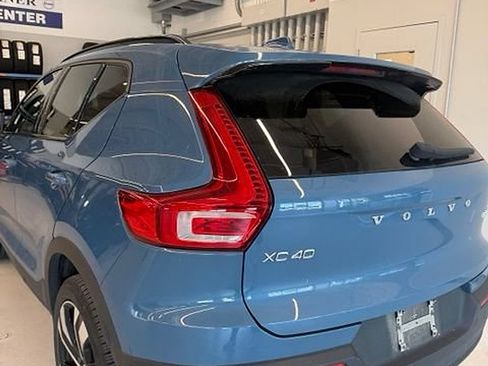 Used 2023 Volvo XC40 B5 Ultimate w/ Protection Package Premier AWD/4WD image 5