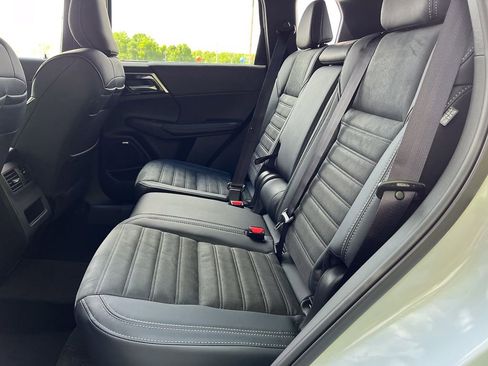 New 2026 Mitsubishi Outlander LE AWD/4WD image 28