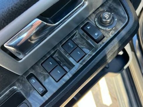 Used 2017 Ford Expedition EL Limited image 13