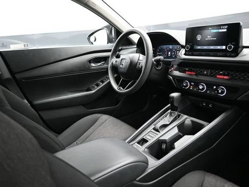 Used 2025 Honda Accord LX image 13