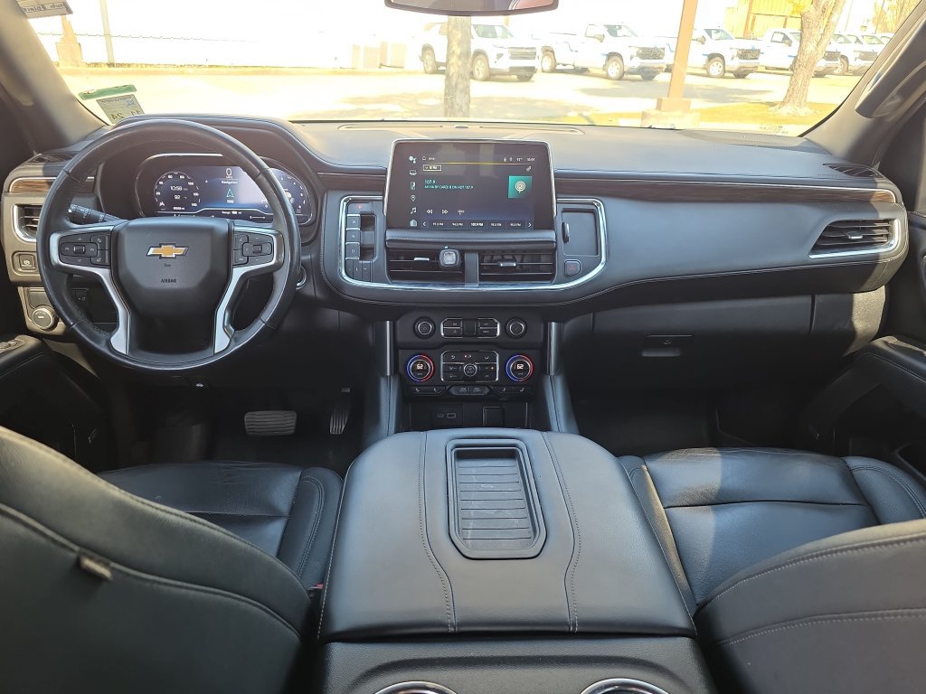 Used 2022 Chevrolet Suburban LT w/ LT Signature Plus Package RWD image 17