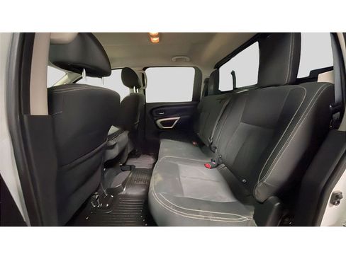 Used 2017 Nissan Titan SV AWD/4WD image 15