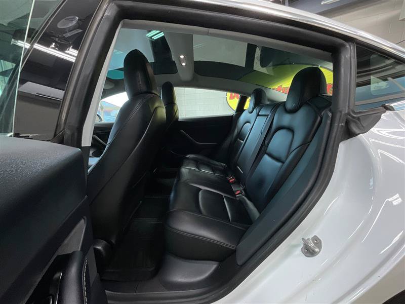 Used 2020 Tesla Model 3 Standard Range RWD image 18