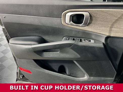 Used 2021 Kia Sorento EX image 19