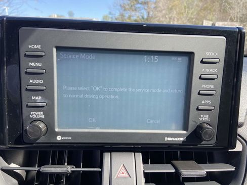 Used 2020 Toyota RAV4 LE image 22