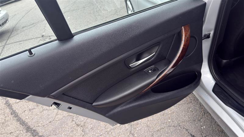 Used 2014 BMW 328i xDrive Sedan AWD/4WD image 22