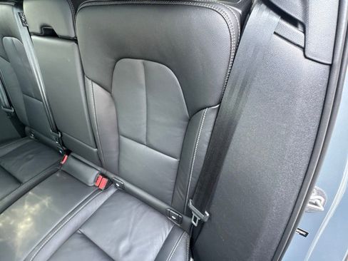 Used 2023 Volvo XC40 B5 Plus AWD/4WD image 52