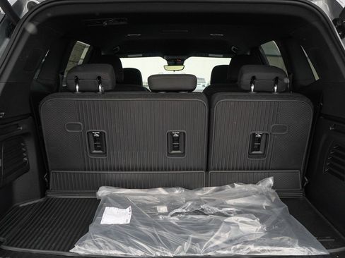 New 2026 GMC Acadia Elevation w/ Black Edition AWD/4WD image 8