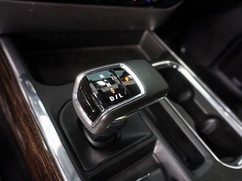 Used 2024 GMC Sierra 1500 Elevation image 19