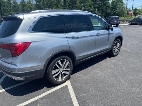 Used 2017 Honda Pilot Touring image 5