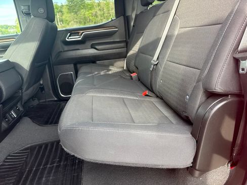 Used 2025 Chevrolet Silverado 1500 LT AWD/4WD image 32